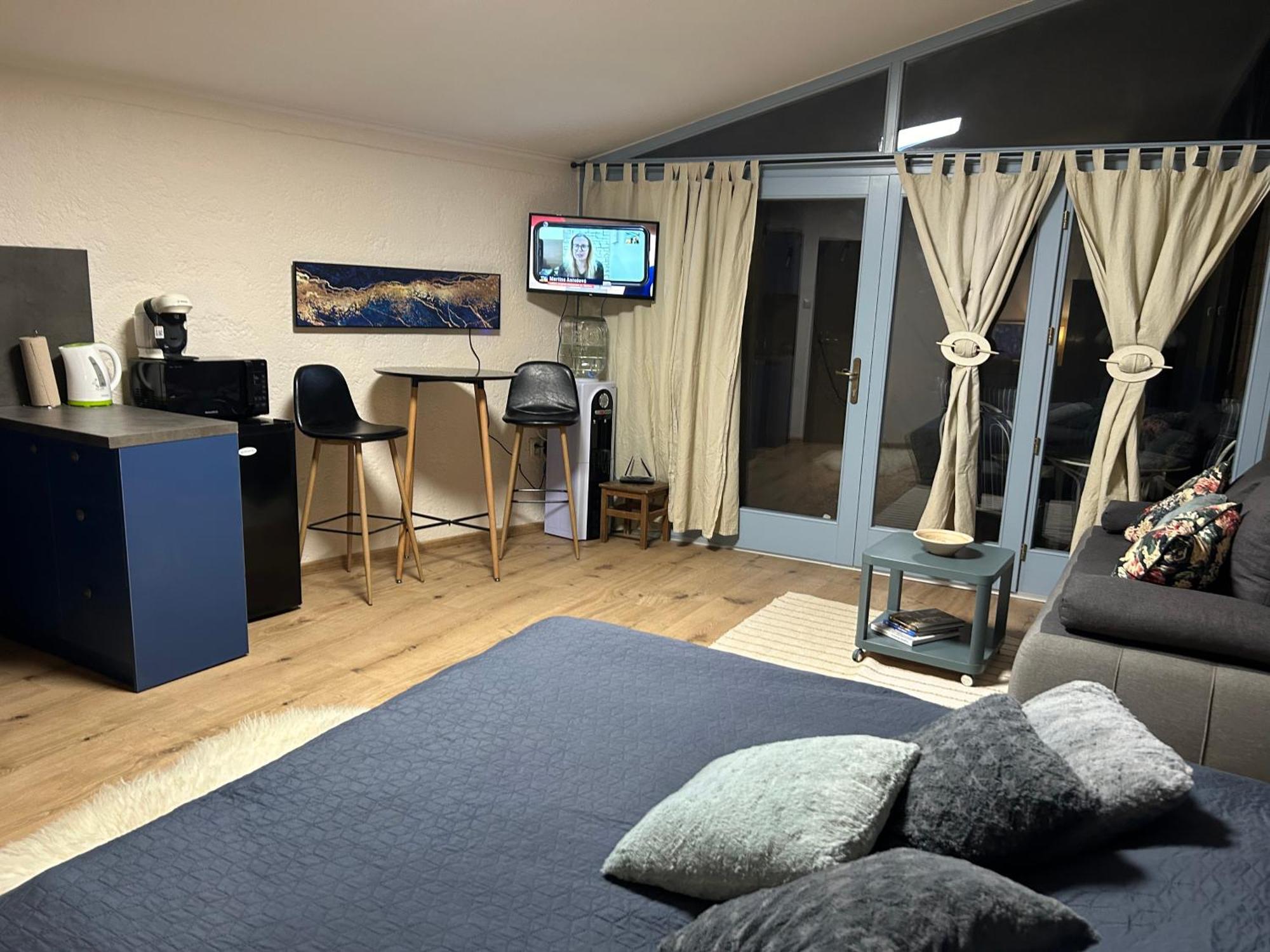 Monpe Apartmanik S Atmosferou Komarno Exterior photo